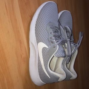 nike running shoes